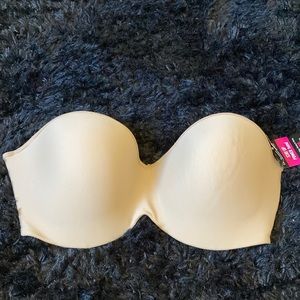 NWT Maidenfoem strapless multi-way bra, size 40D.